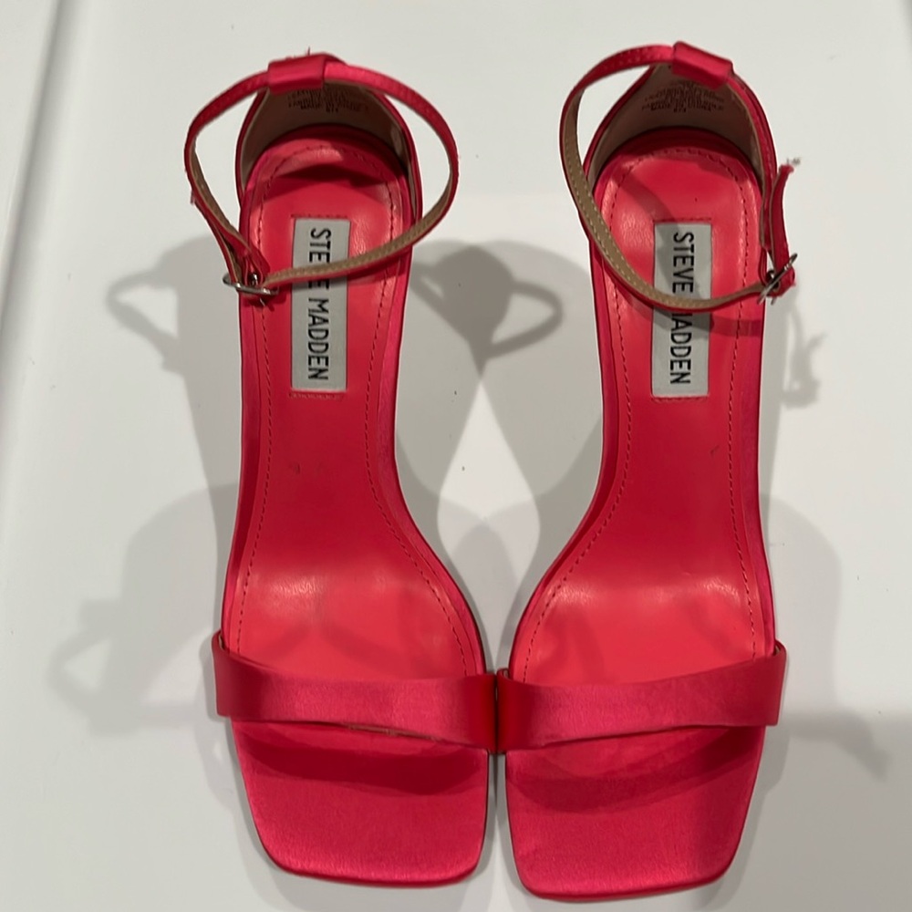 Steve Madden hot pink satin high heels